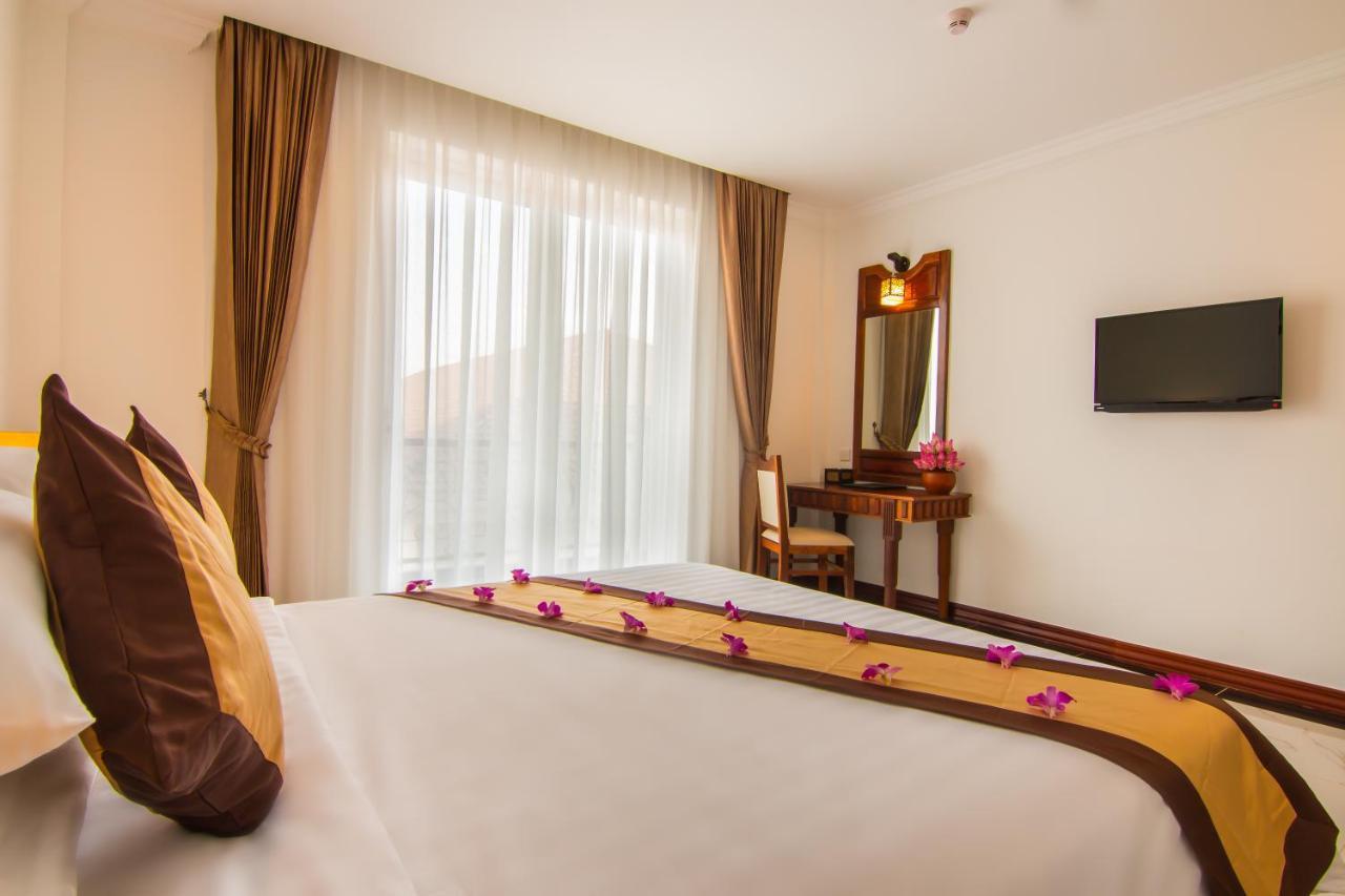 Glorious Hotel Кампонгтхом Экстерьер фото