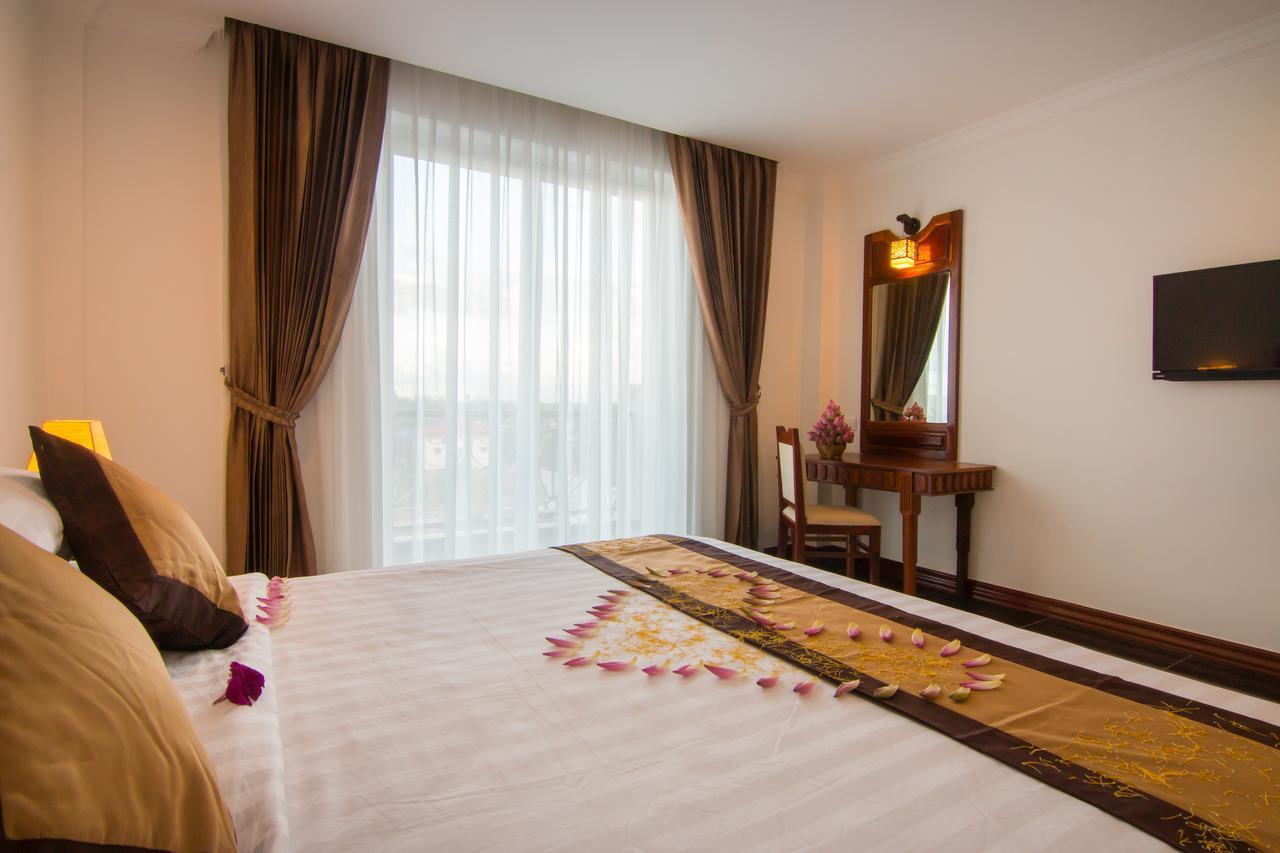 Glorious Hotel Кампонгтхом Экстерьер фото